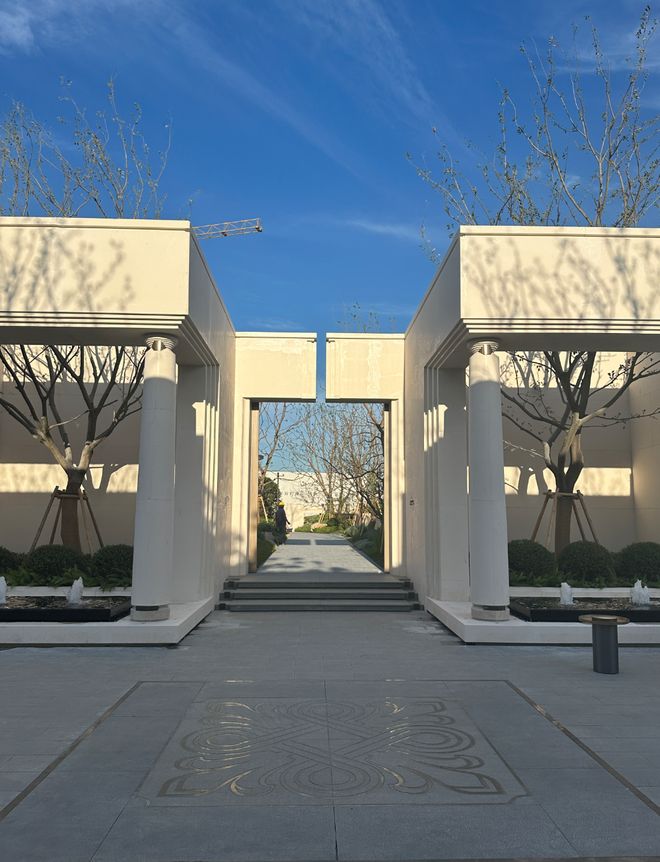 屿天誉蘭香售楼处电话:顶奢生活之选凯发k8登录十一月百度热搜 @象(图7) 屿天誉蘭香售楼处电话:顶奢生活之选凯发k8登录十一月百度热搜 @象(图7)